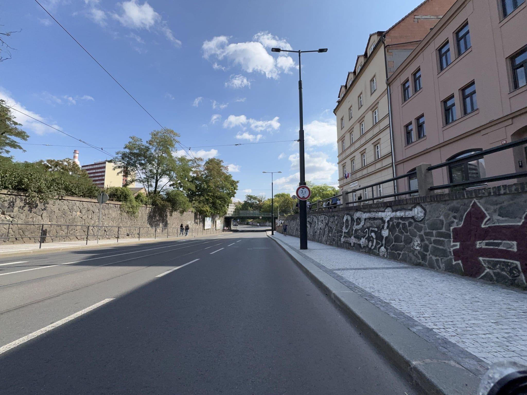 Street view near Minimino, Holešovice — © ondrejlopatka (CC BY-SA · Mapillary)