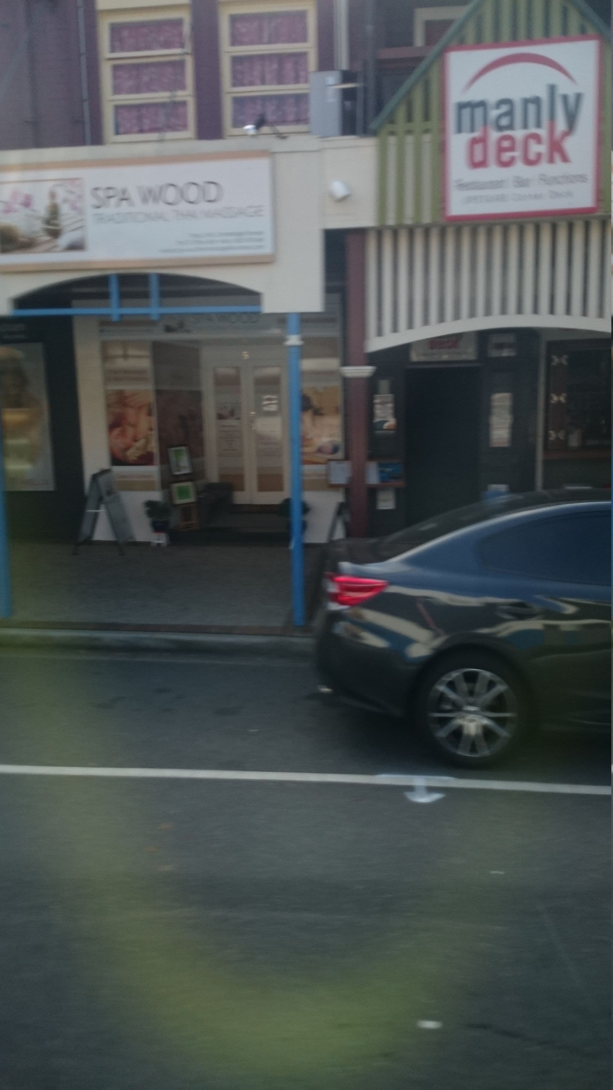 Street view near Moreton Bay Lodge Manly, Lota — © reubot (CC BY-SA · Mapillary)