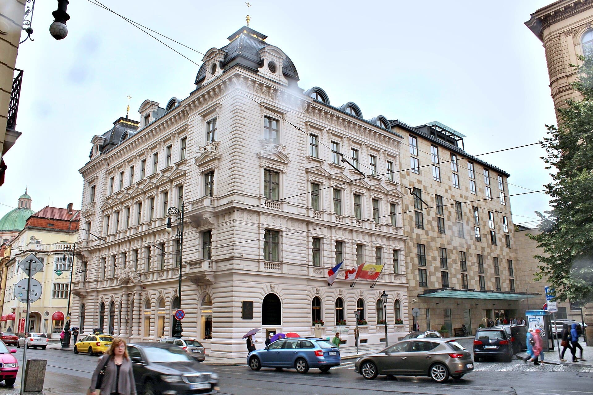Four Seasons Hotel Prague (via Wikimedia Commons, CC BY-SA 4.0)