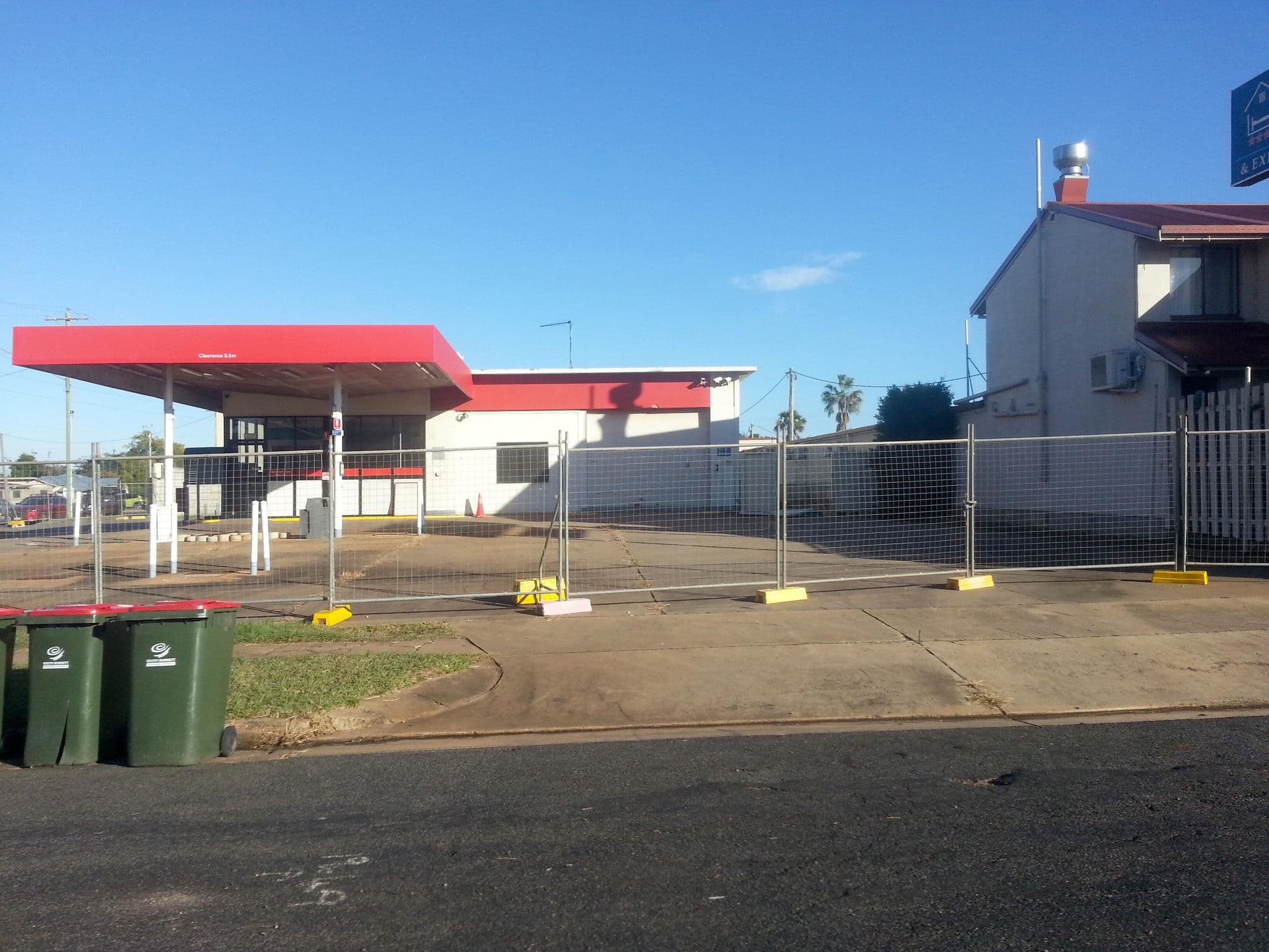Street view near Burke and Wills, Kingaroy — © bob3bob3 (CC BY-SA · Mapillary)