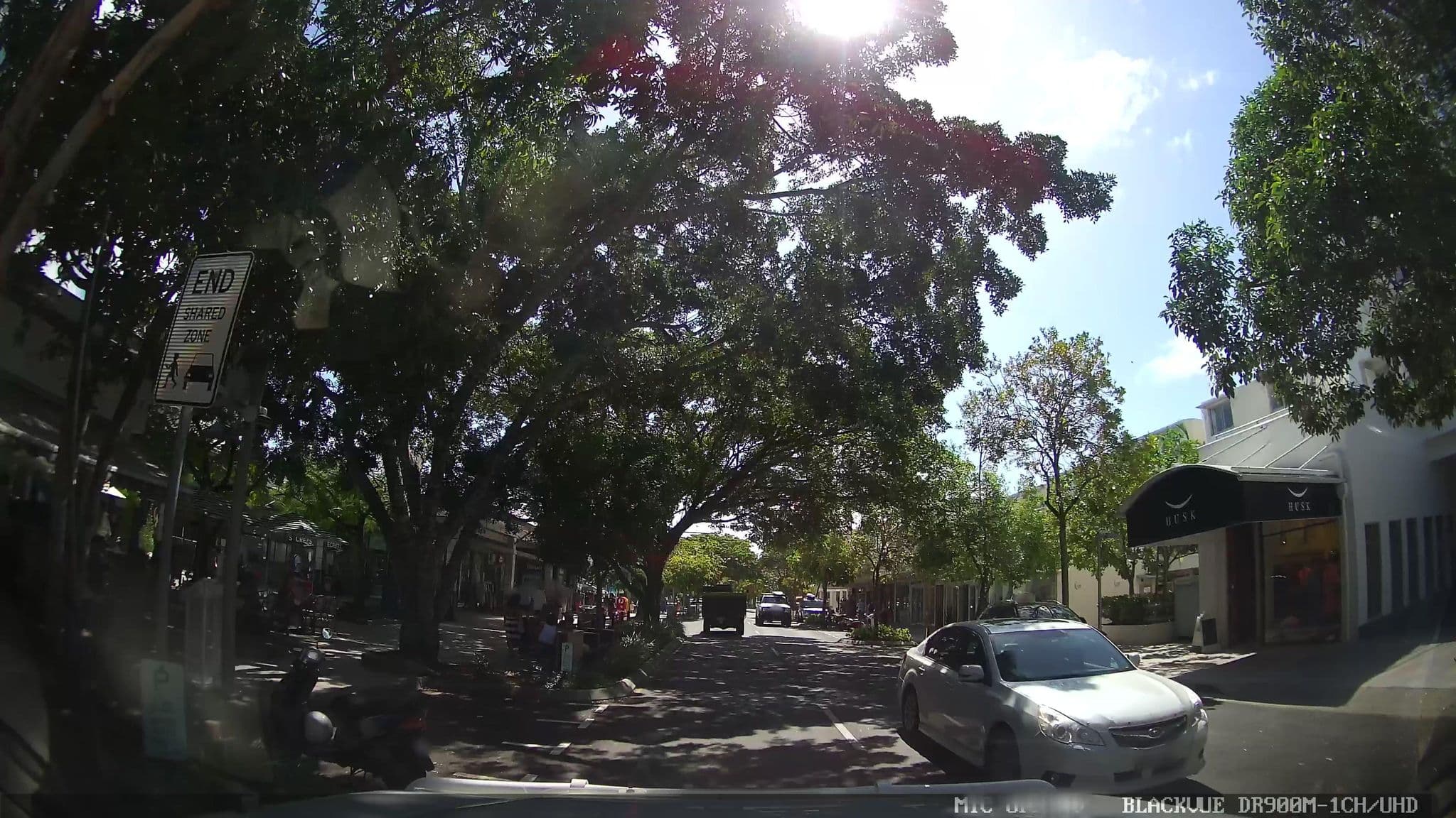 Street view near French Quarter Discount Holidays, Noosa Heads — © jthnz (CC BY-SA · Mapillary)