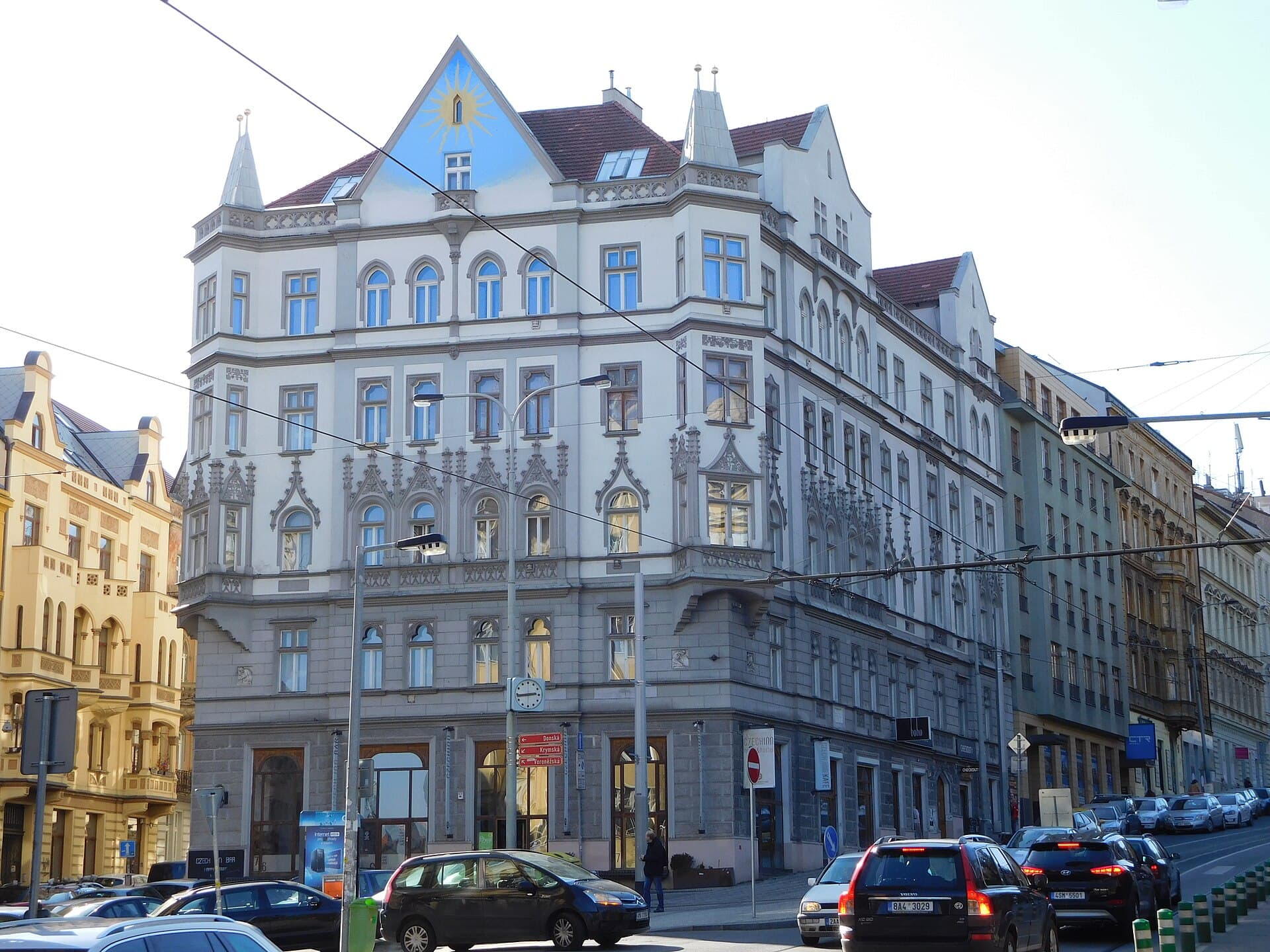 Czech Inn (via Wikimedia Commons, CC BY-SA 3.0)