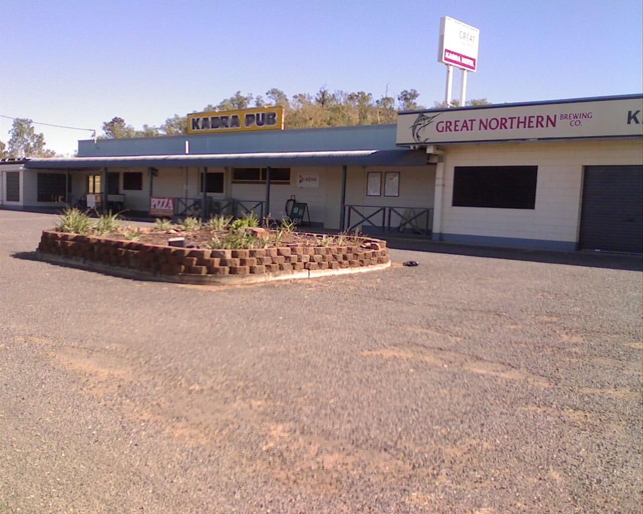 Street view near Kabra Hotel, Gracemere — © bob3bob3 (CC BY-SA · Mapillary)
