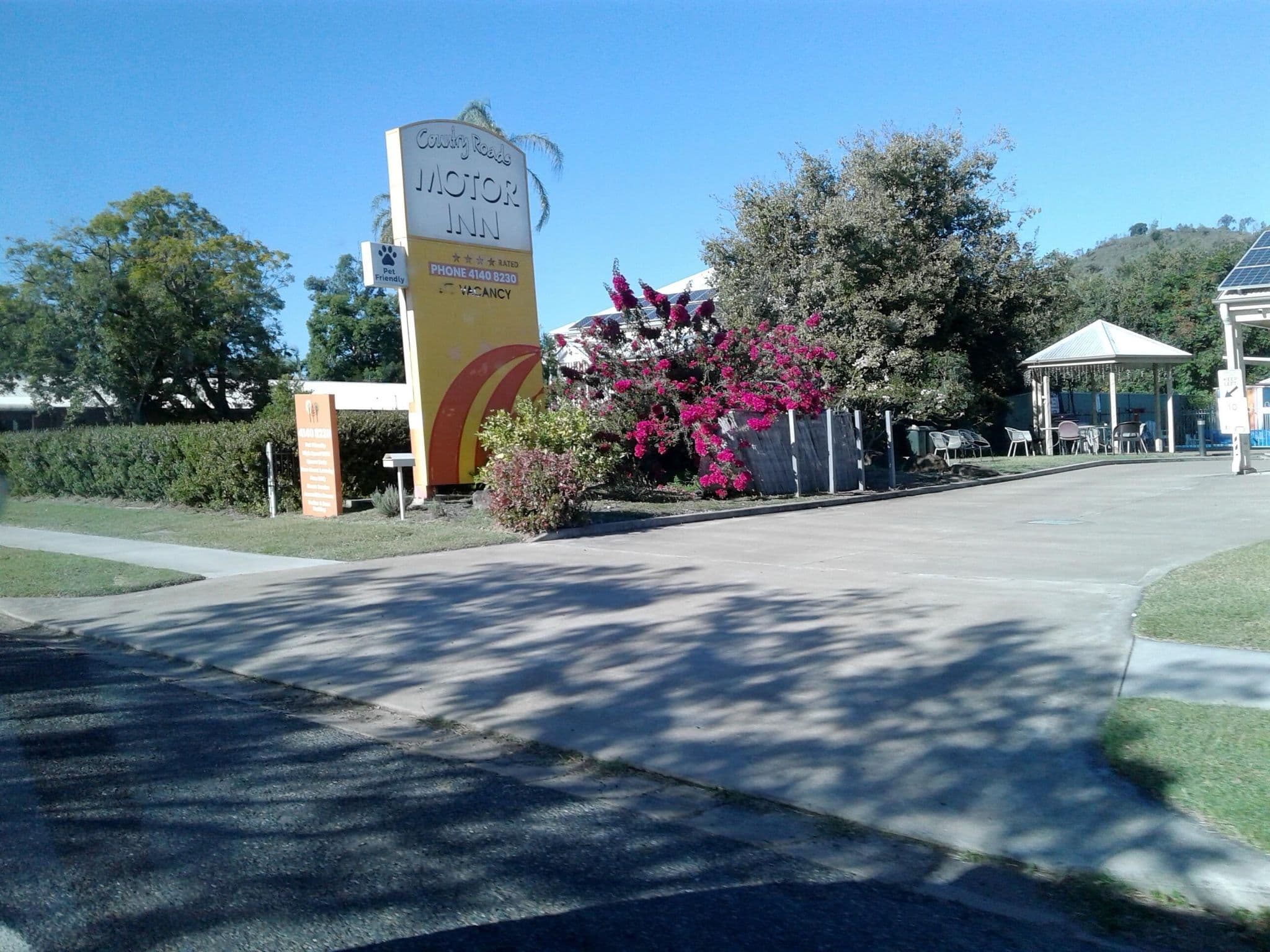 Street view near Country Road Motel Gayndah, Gayndah — © bob3bob3 (CC BY-SA · Mapillary)