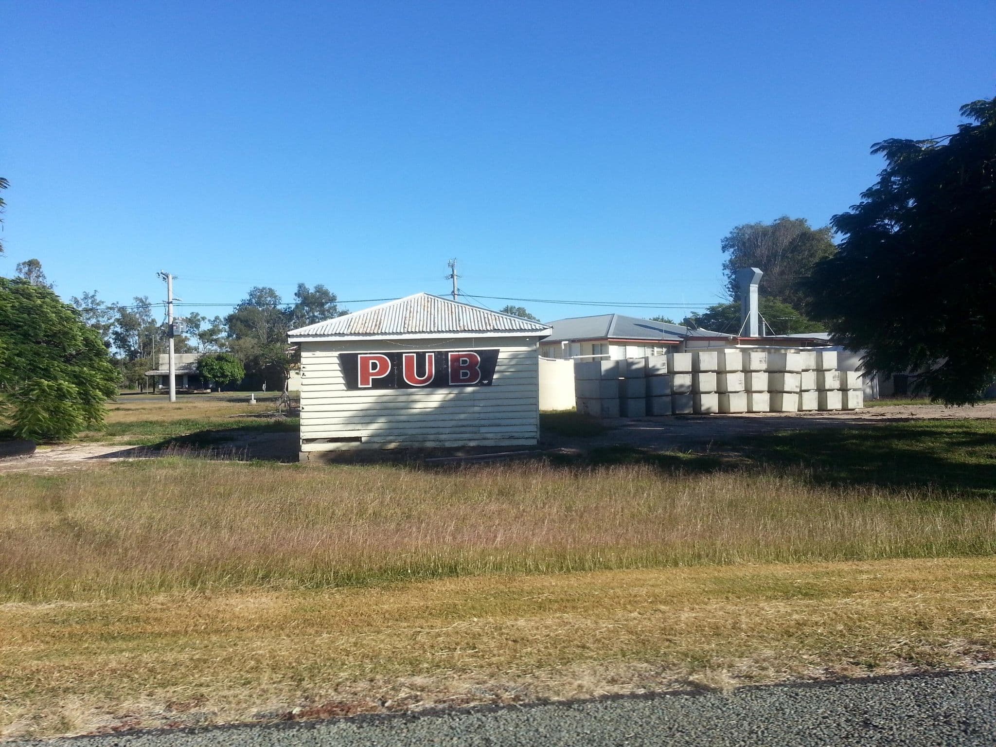 Street view near Commercial Hotel Wowan, Mount Morgan — © bob3bob3 (CC BY-SA · Mapillary)