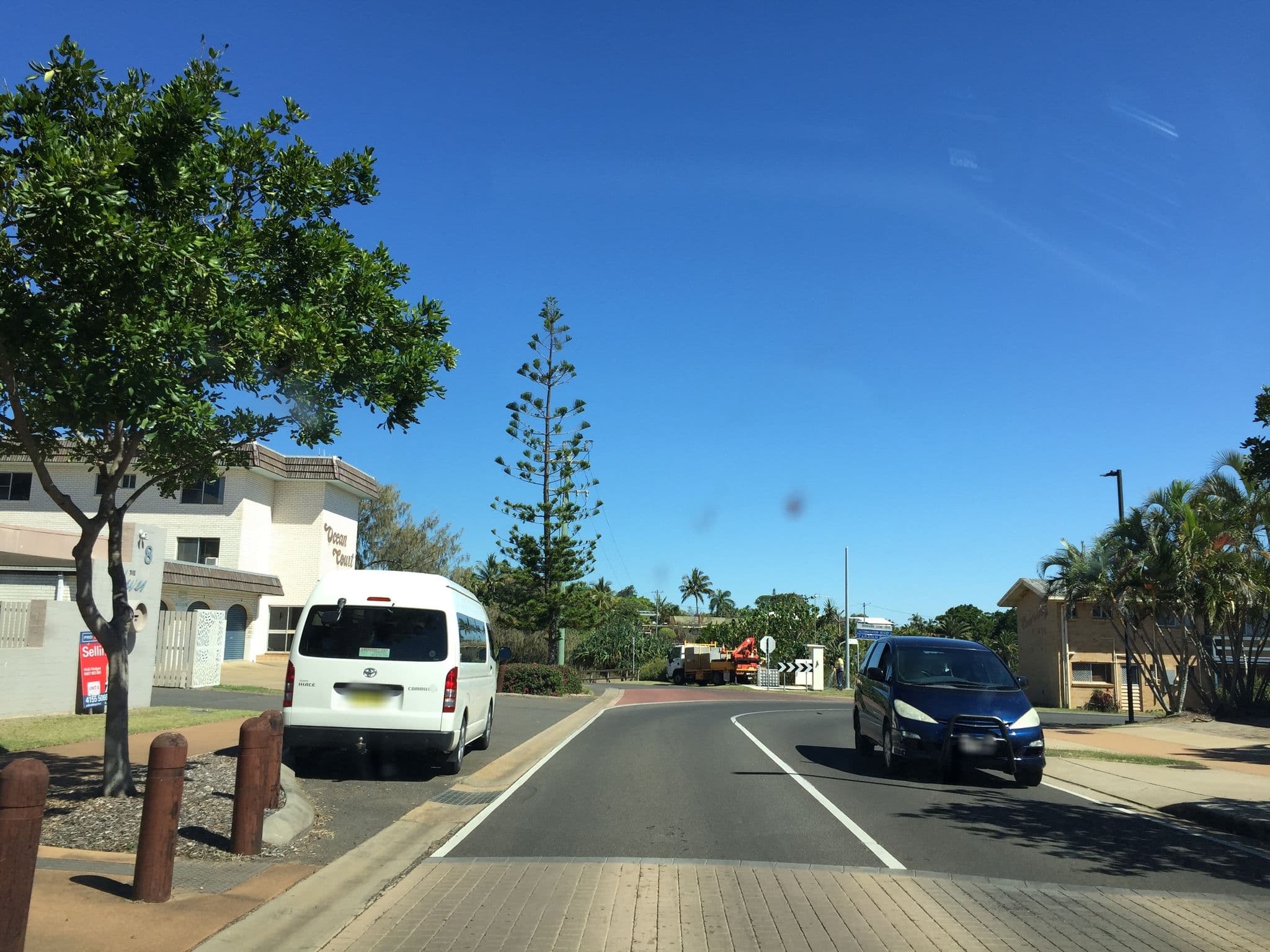 Street view near Bargara Beachfront Holiday Apartments, Bargara — © vagrant42 (CC BY-SA · Mapillary)
