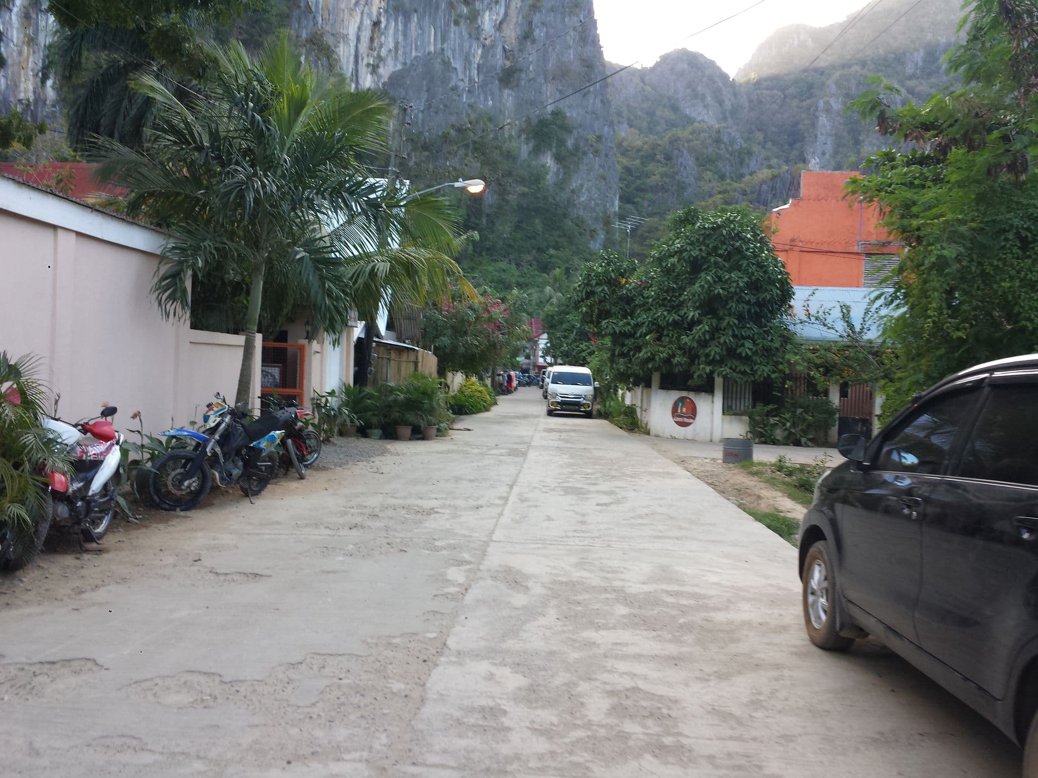 Street view near Butch and Gina Pension, El Nido — © mrtmrt (CC BY-SA · Mapillary)