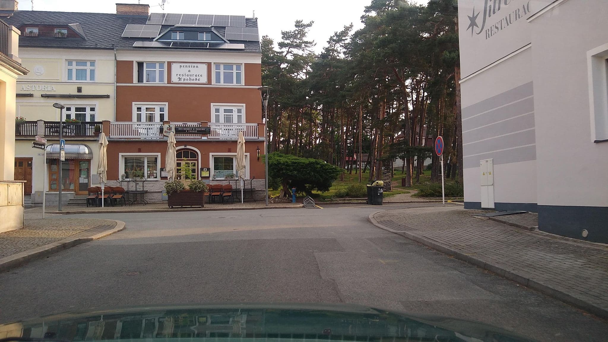 Street view near V Pohodě, Černošín — © wegavision (CC BY-SA · Mapillary)