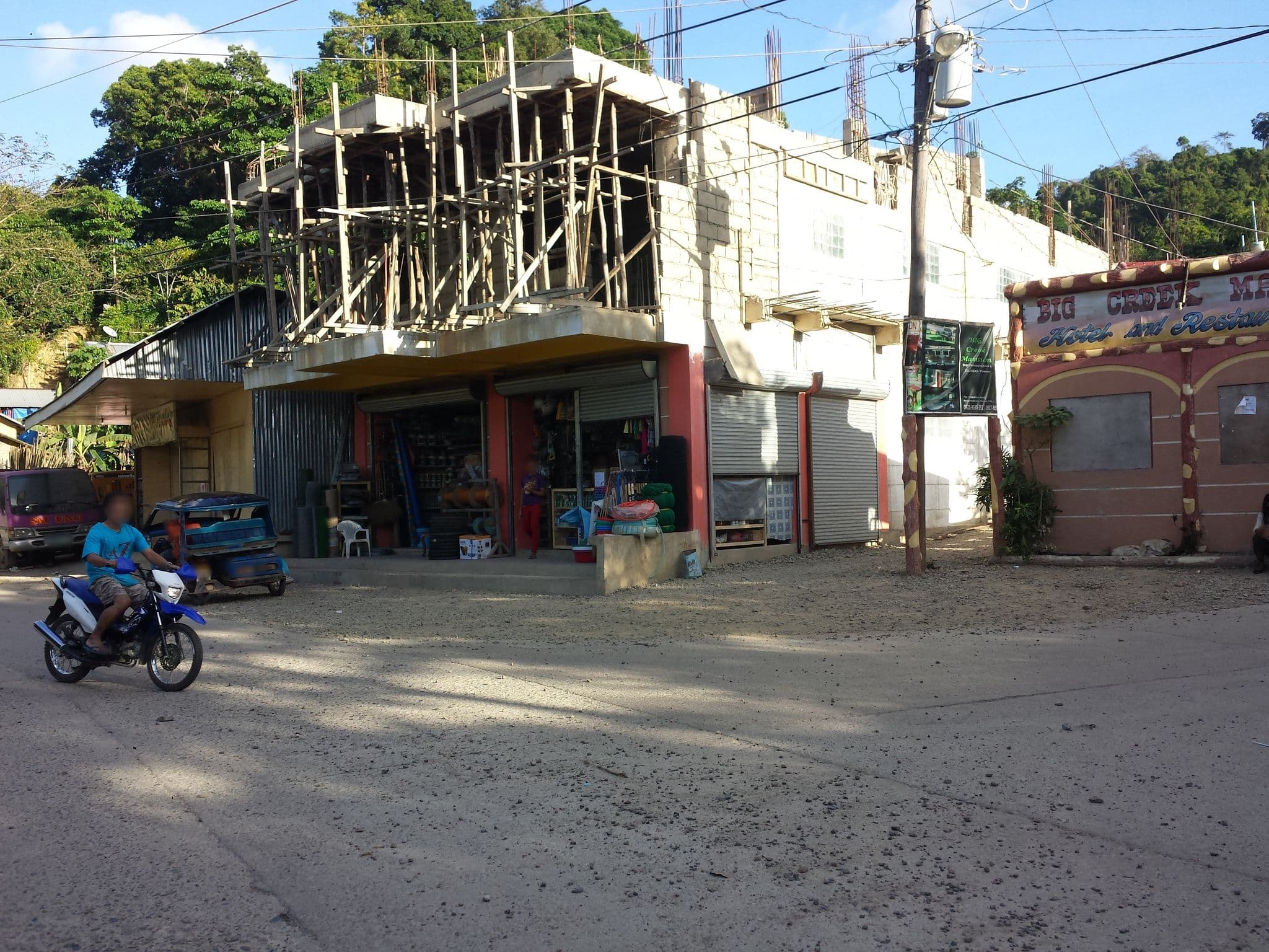 Street view near El Nido Garden Beach Resort, El Nido — © mrtmrt (CC BY-SA · Mapillary)