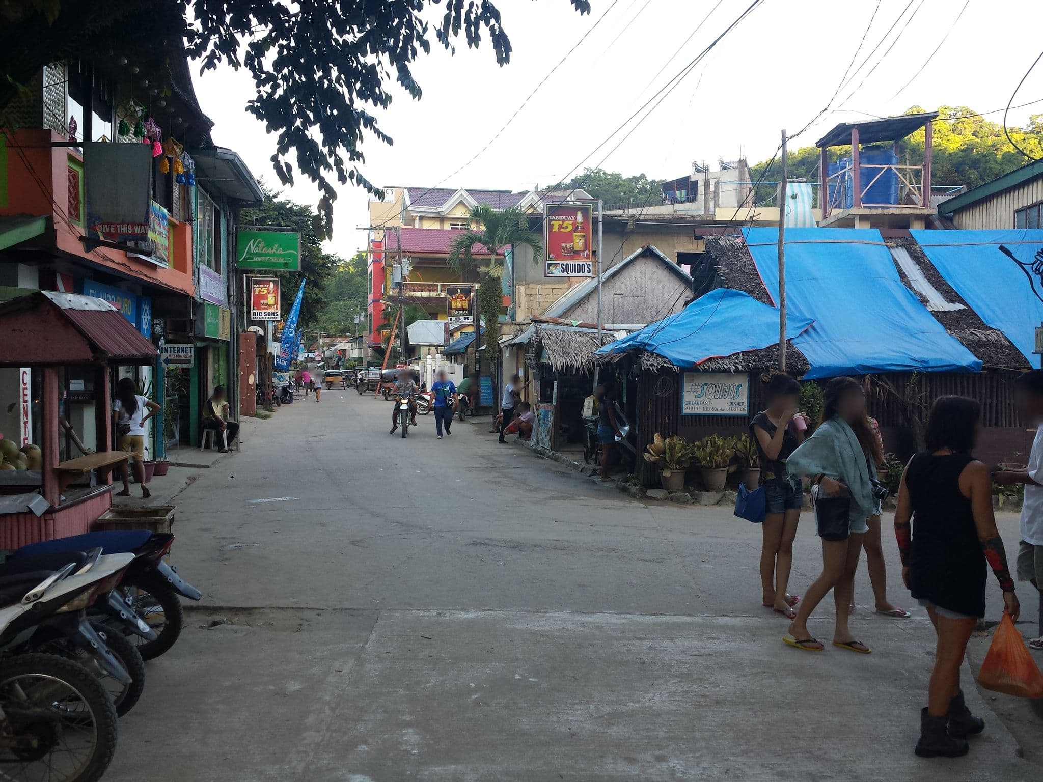Street view near Mia's Lodge, El Nido — © mrtmrt (CC BY-SA · Mapillary)