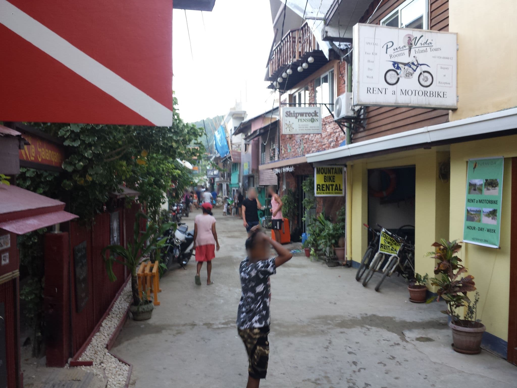 Street view near Pura Vida Inn & Tours, El Nido — © mrtmrt (CC BY-SA · Mapillary)