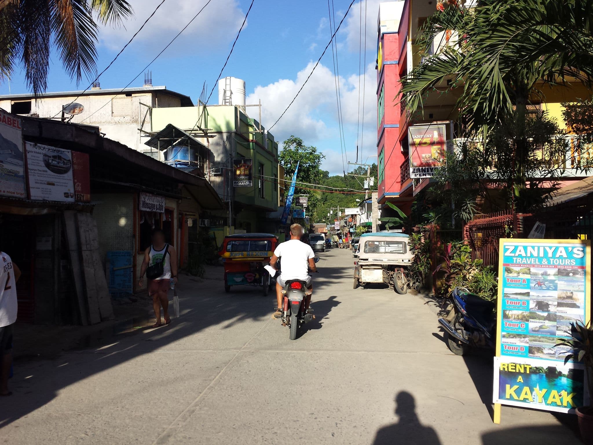Street view near Zaniya's Pension, El Nido — © mrtmrt (CC BY-SA · Mapillary)