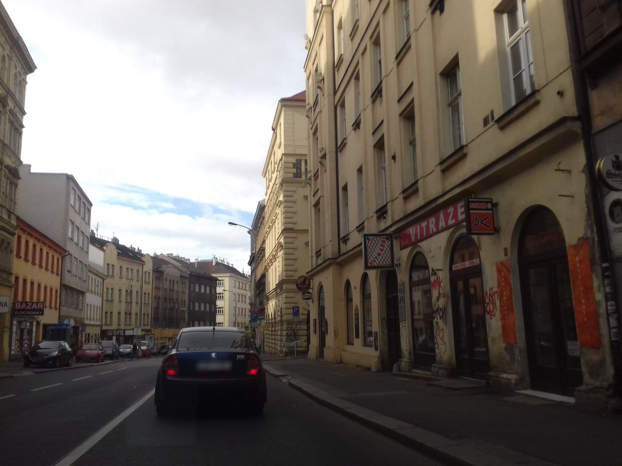 Street view near Victor, Žižkov — © hodkowicz (CC BY-SA · Mapillary)