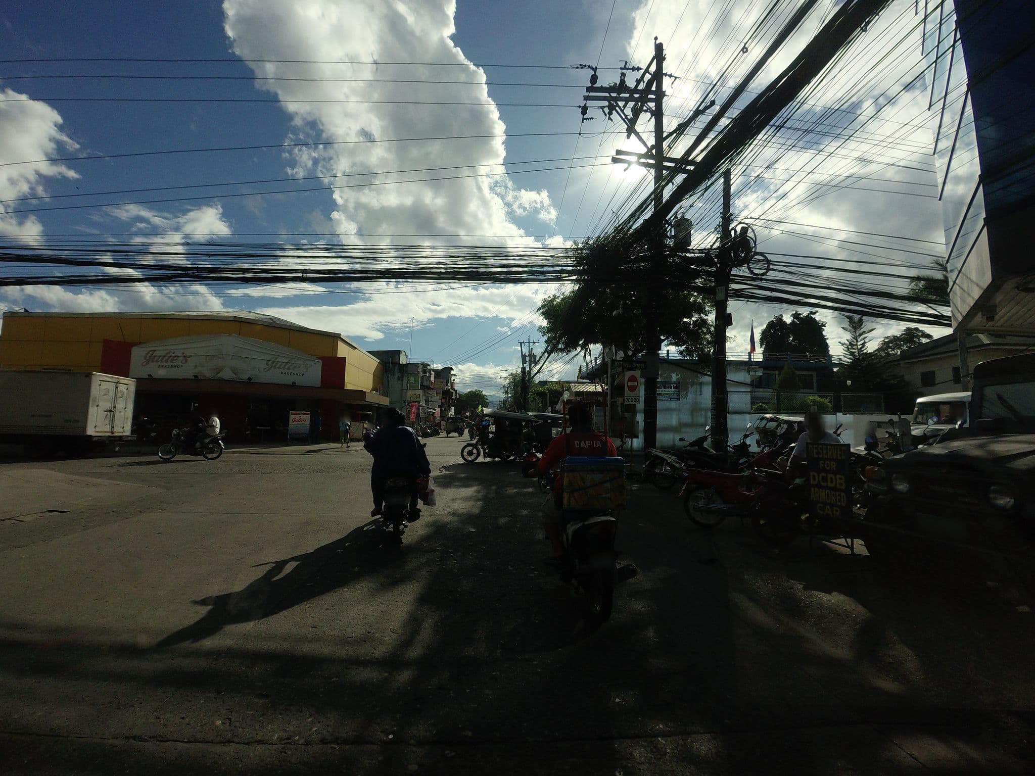 Street view near Bahura Resort and Spa, Dumaguete — © GOwin (CC BY-SA · Mapillary)