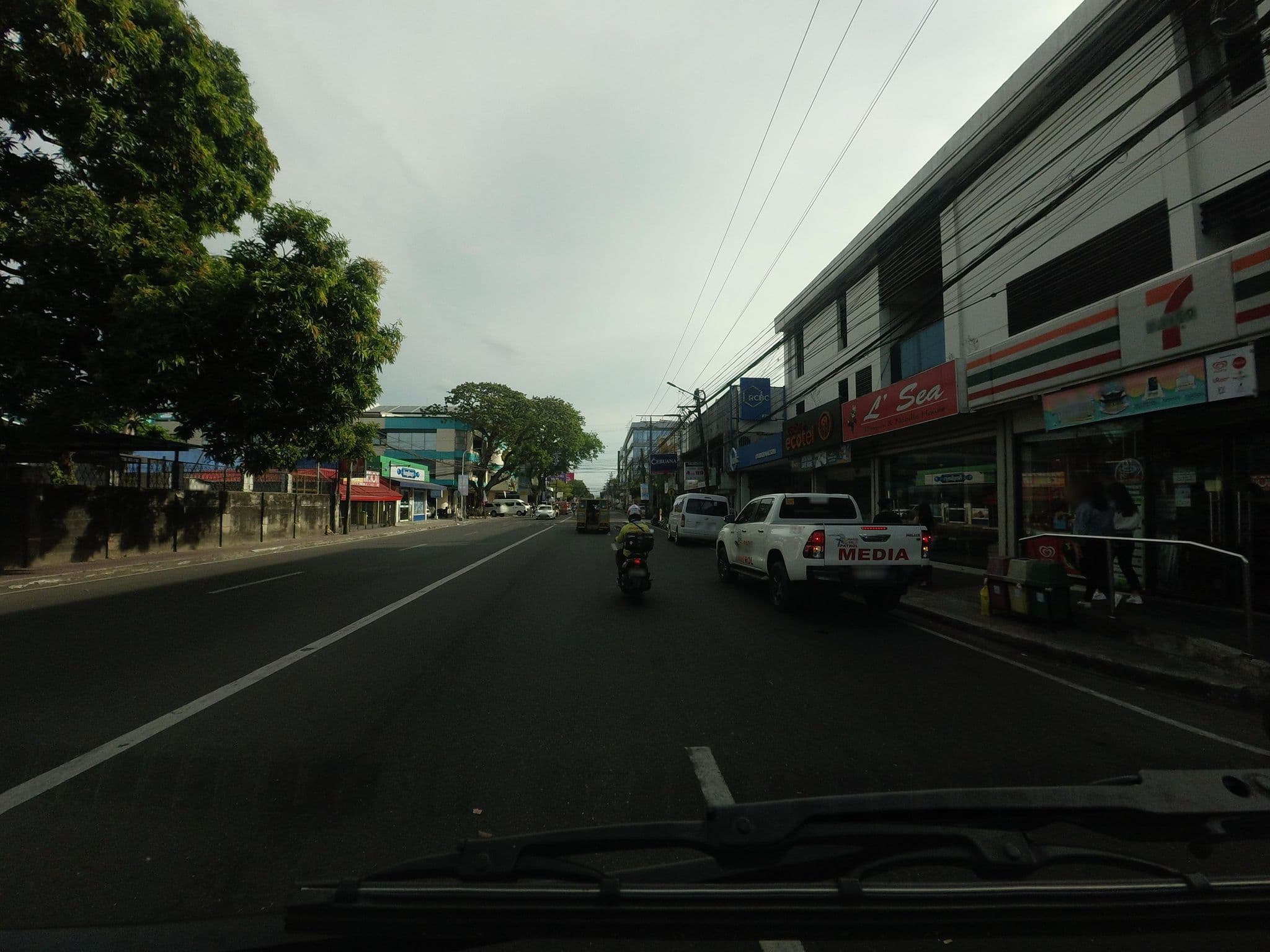 Street view near Pearl Manor, Bacolod City — © Kaart_Local (CC BY-SA · Mapillary)