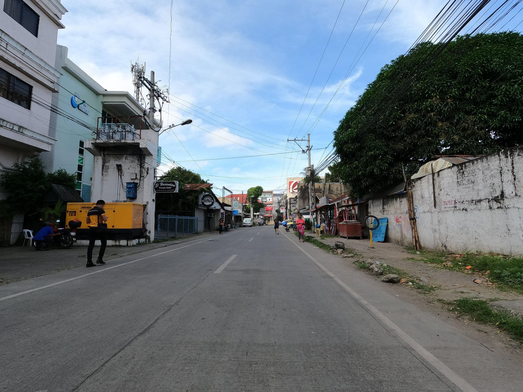 Street view near El Hacienderos Private Hotel, Iloilo — © Kaart_Local (CC BY-SA · Mapillary)