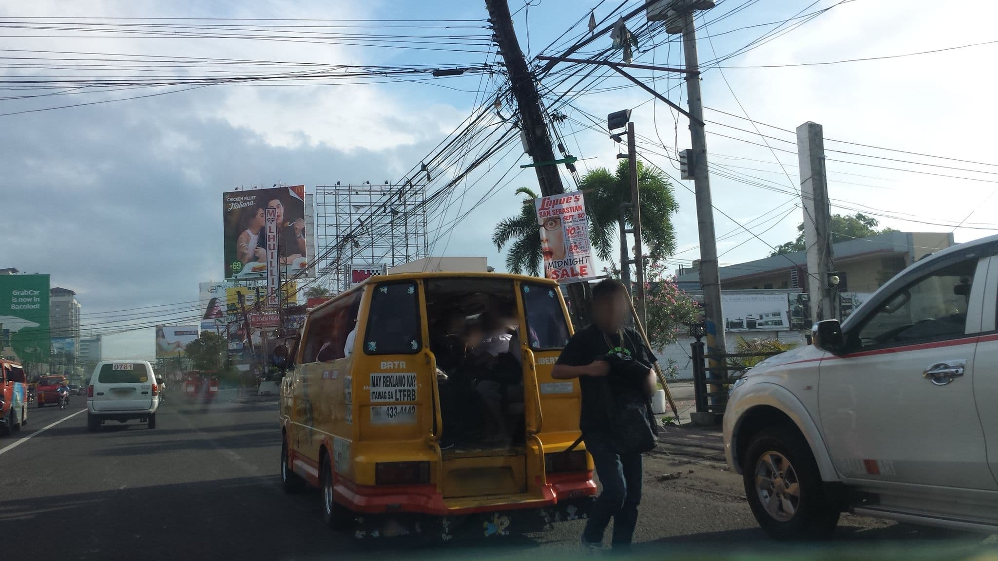 Street view near Hometown Hotel, Bacolod City — © neildoomz (CC BY-SA · Mapillary)