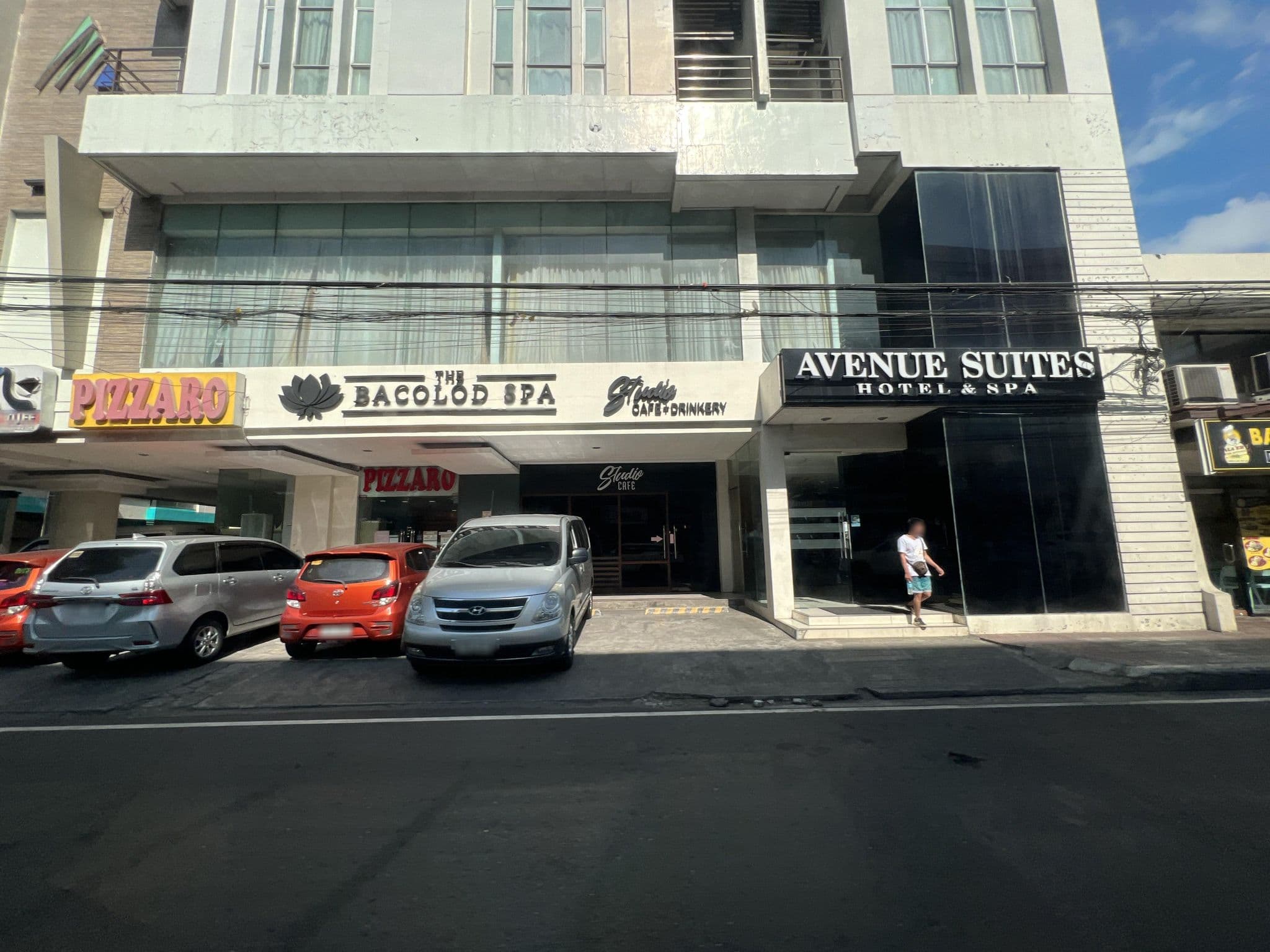 Street view near Avenue Suites, Bacolod City — © jeth888 (CC BY-SA · Mapillary)