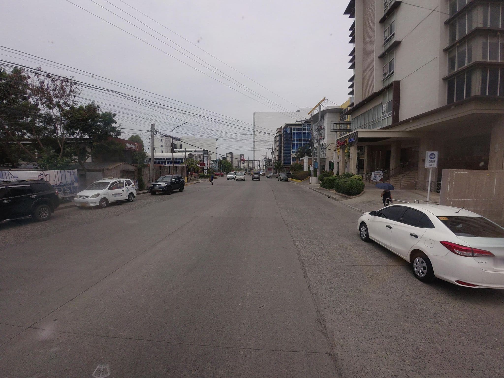 Street view near District 21 Hotel, Iloilo — © Kaart_Local (CC BY-SA · Mapillary)