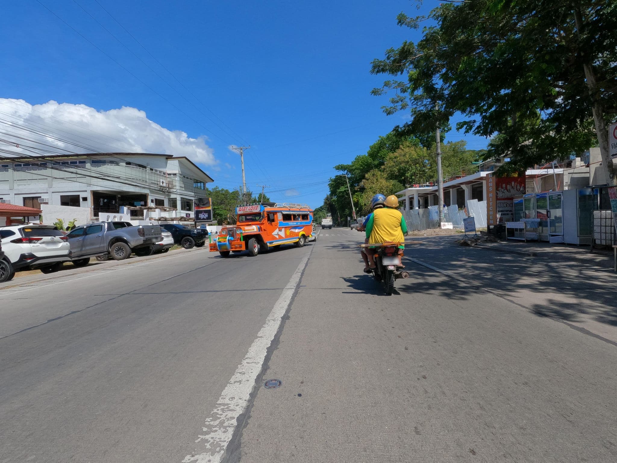 Street view near estavilla residencia, Dauis — © GOwin (CC BY-SA · Mapillary)