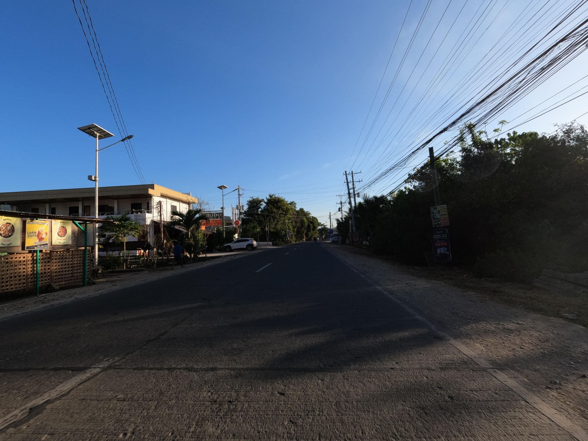 Street view near D&G Alona Lodge, Tawala — © GOwin (CC BY-SA · Mapillary)