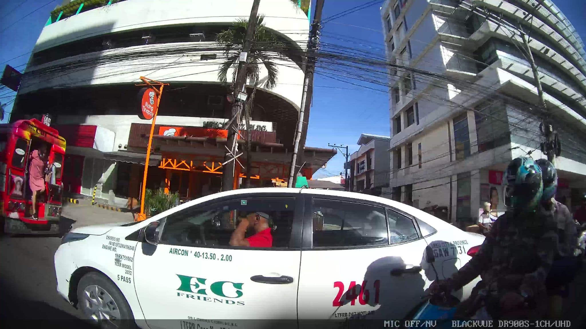 Street view near May Flower Inn Hotel, Cebu City — © Kaart---RIGHT (CC BY-SA · Mapillary)