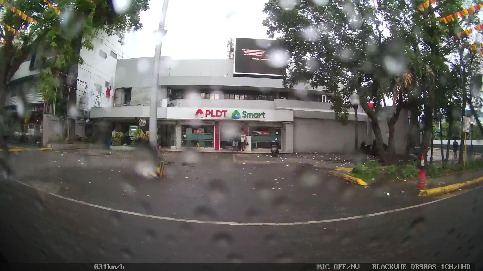 Street view near Jovel Pension House, Adlaon — © Kaart---RIGHT (CC BY-SA · Mapillary)
