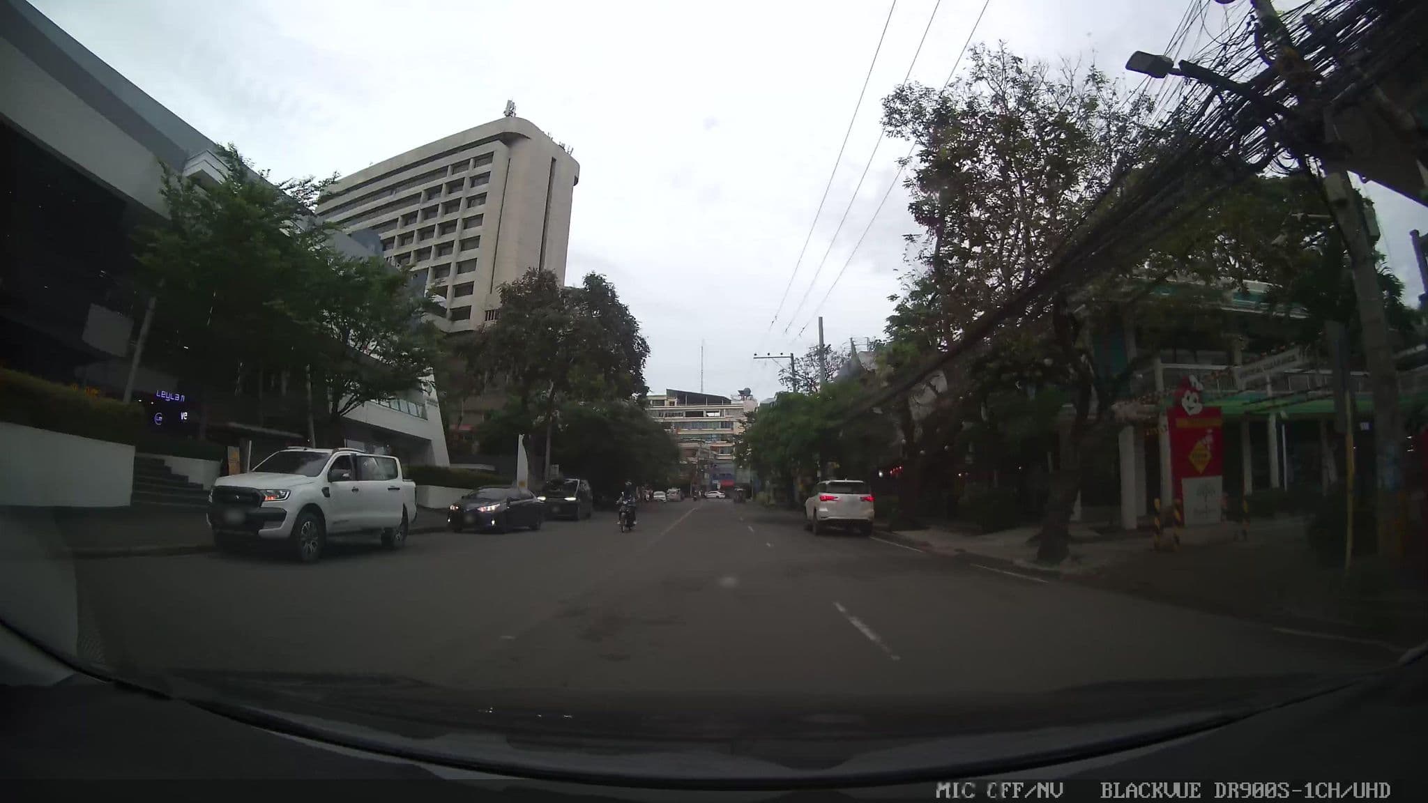 Street view near Primeway Suites, Cebu City — © Kaart---FRONT (CC BY-SA · Mapillary)