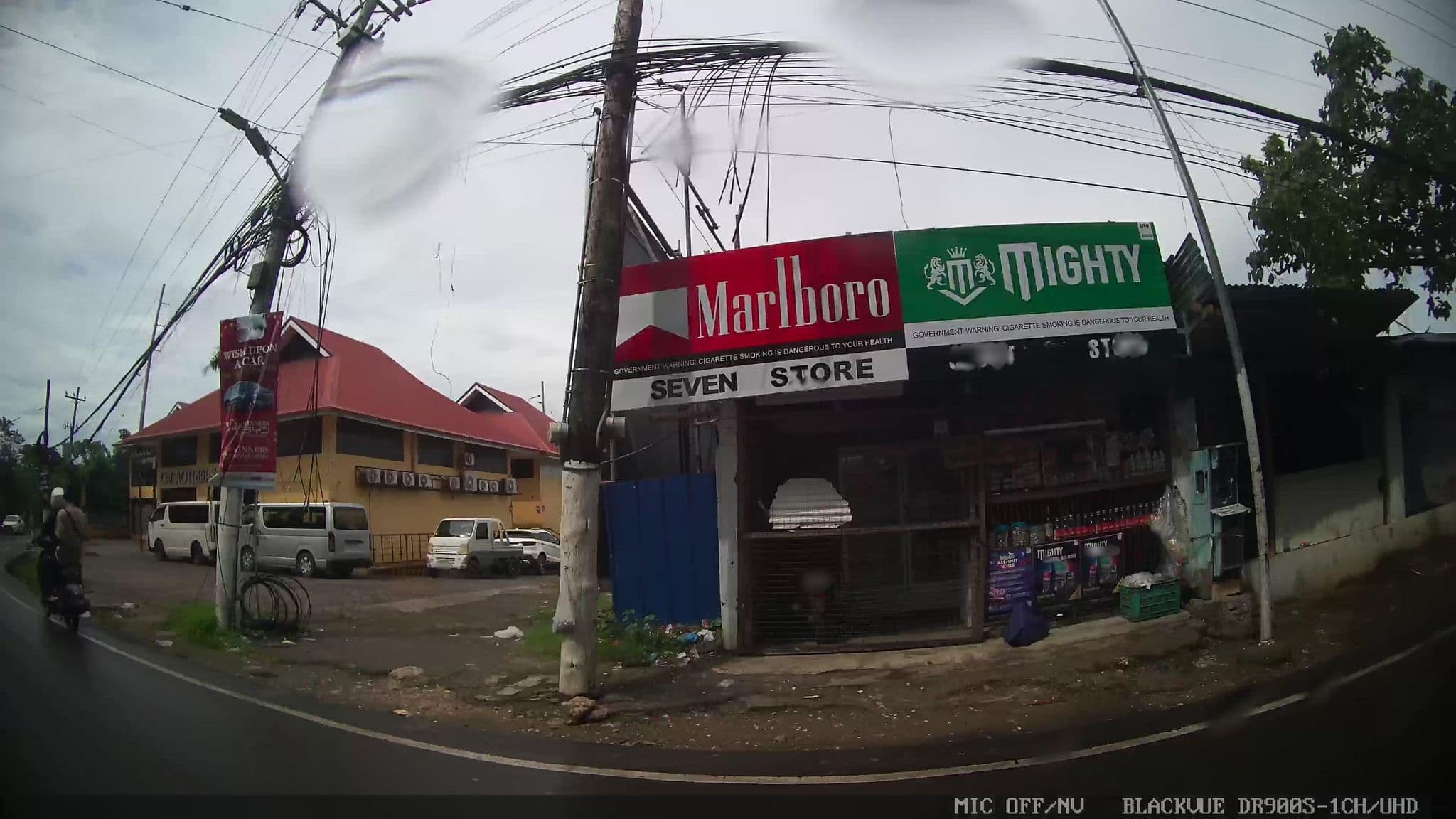 Street view near Mövenpick Hotel Mactan Island Cebu, Calero — © Kaart---LEFT (CC BY-SA · Mapillary)