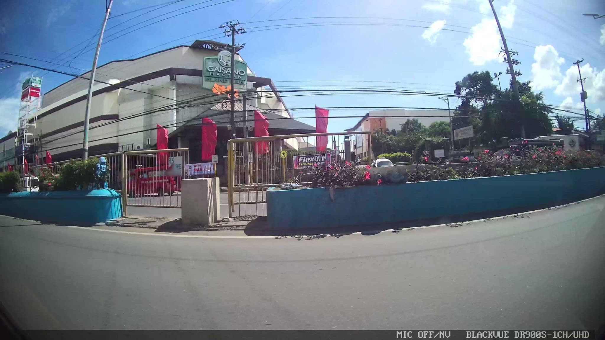 Street view near Ace Penzionne, Lapu-Lapu City — © Kaart---LEFT (CC BY-SA · Mapillary)