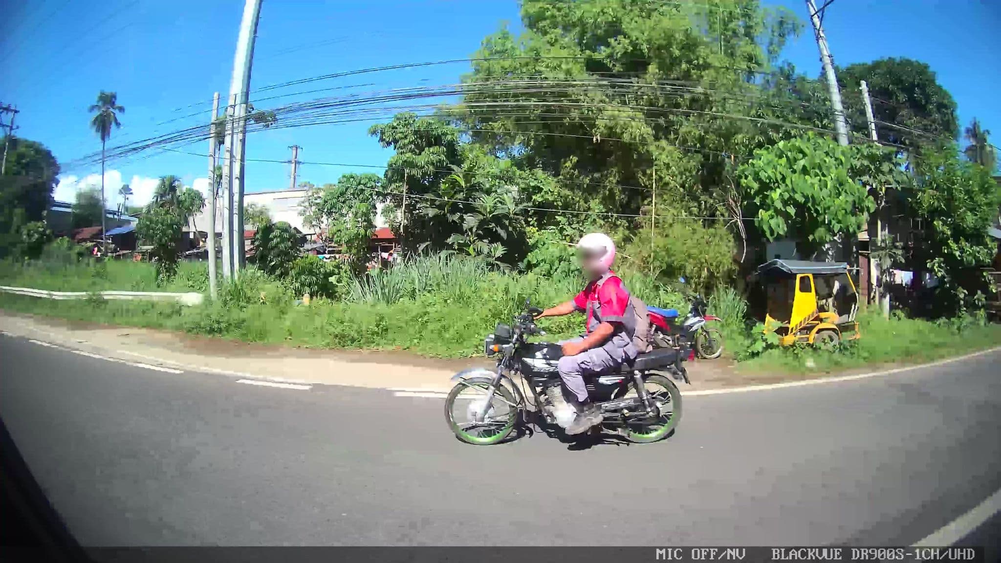 Street view near D' Leonor Hotel, Inawayan — © Kaart---RIGHT (CC BY-SA · Mapillary)