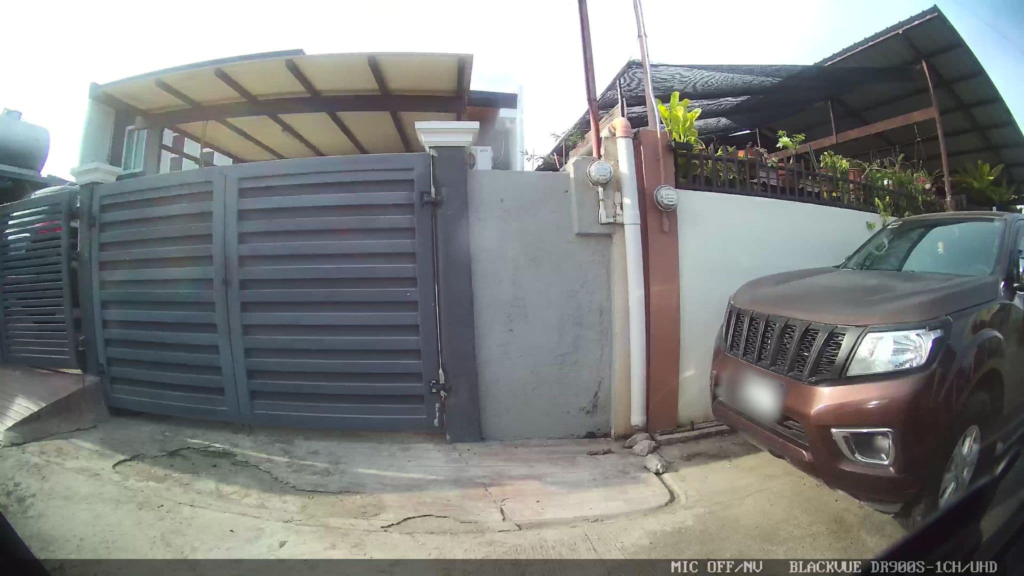 Street view near building 3 waterfront insular hotel, Mambago — © Kaart---RIGHT (CC BY-SA · Mapillary)