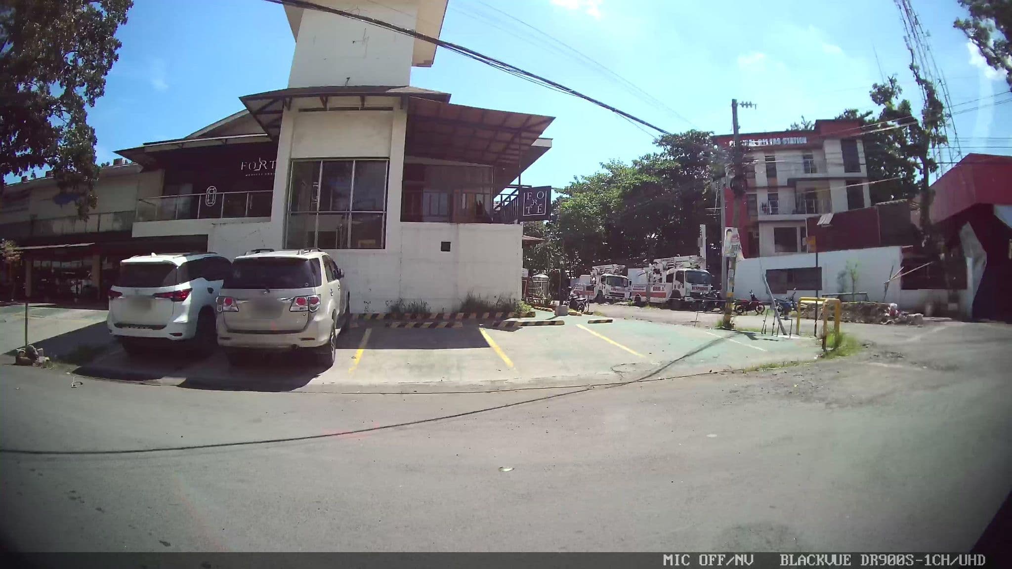 Street view near Tita D'z, Davao — © Kaart---LEFT (CC BY-SA · Mapillary)
