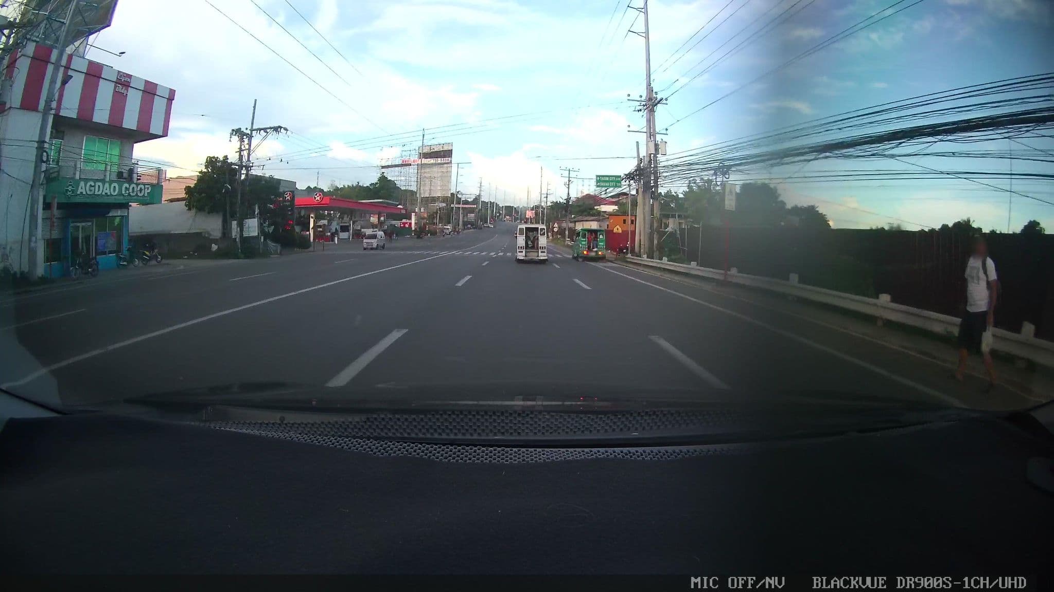 Street view near Hannie's Inn, Davao — © Kaart---FRONT (CC BY-SA · Mapillary)