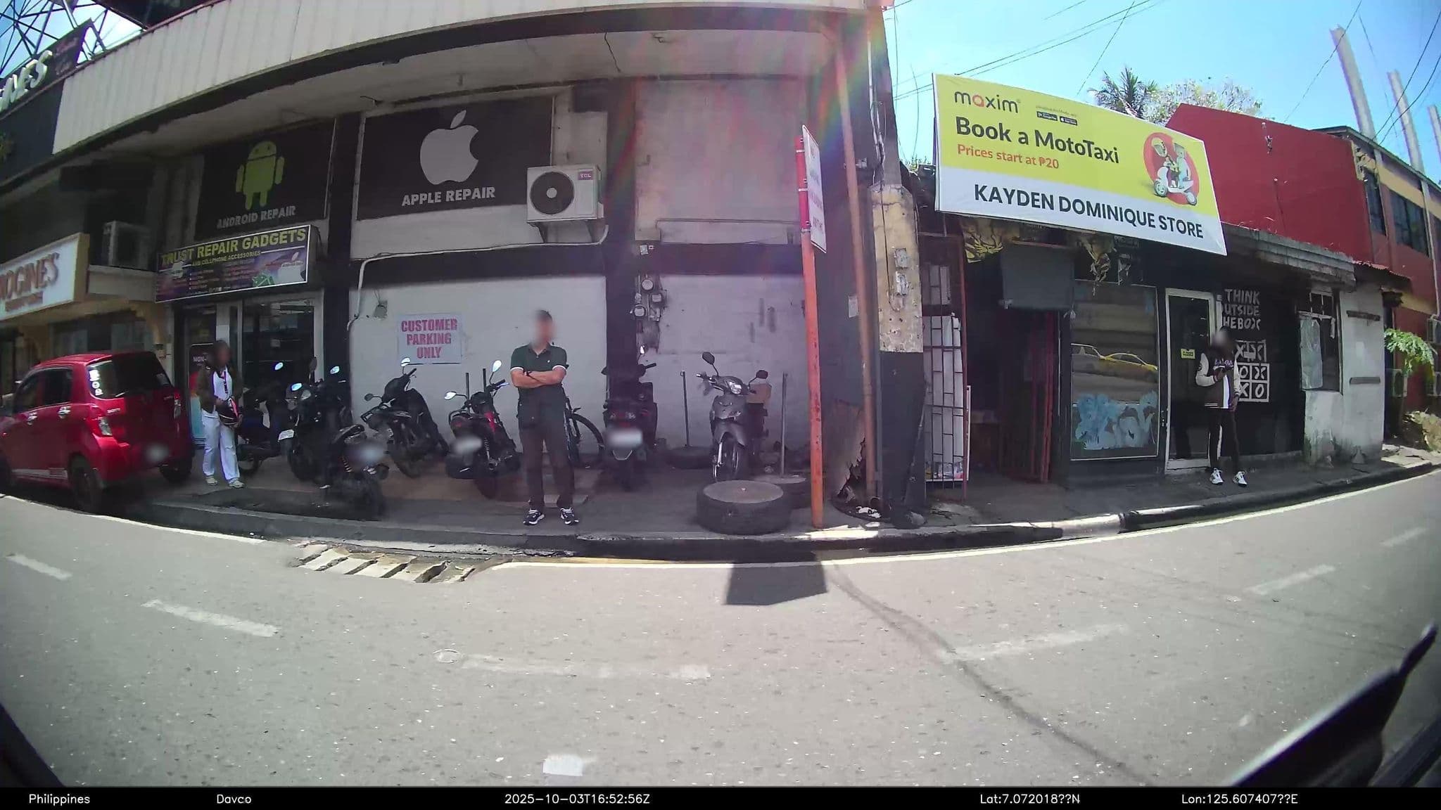 Street view near el bajada hotel, Davao — © kaart_4 (CC BY-SA · Mapillary)