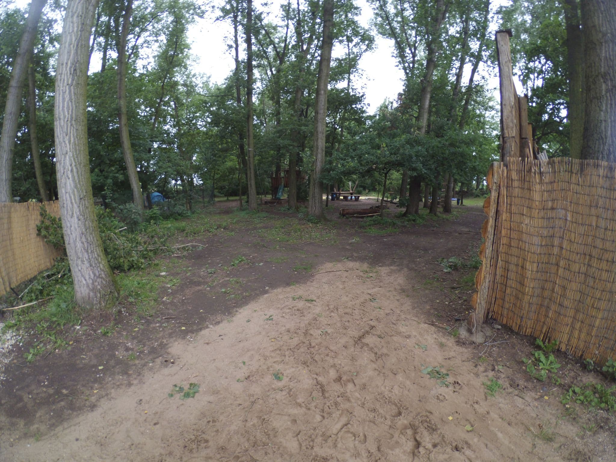 Street view near Camping Mlékojedy, Tišice — © pschonmann (CC BY-SA · Mapillary)