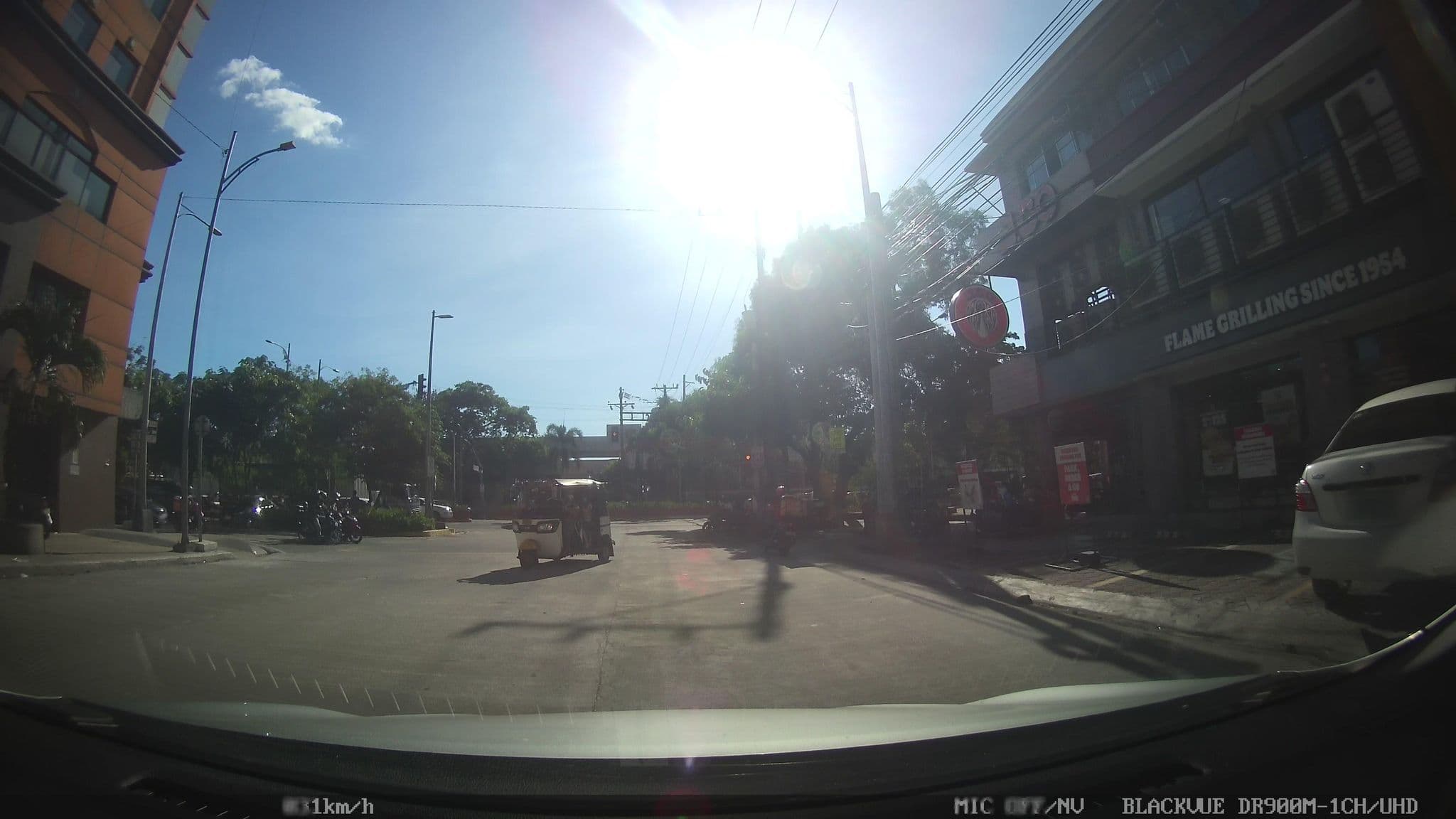 Street view near MiraMar Hotel Manila, Port Area — © kaart_4 (CC BY-SA · Mapillary)