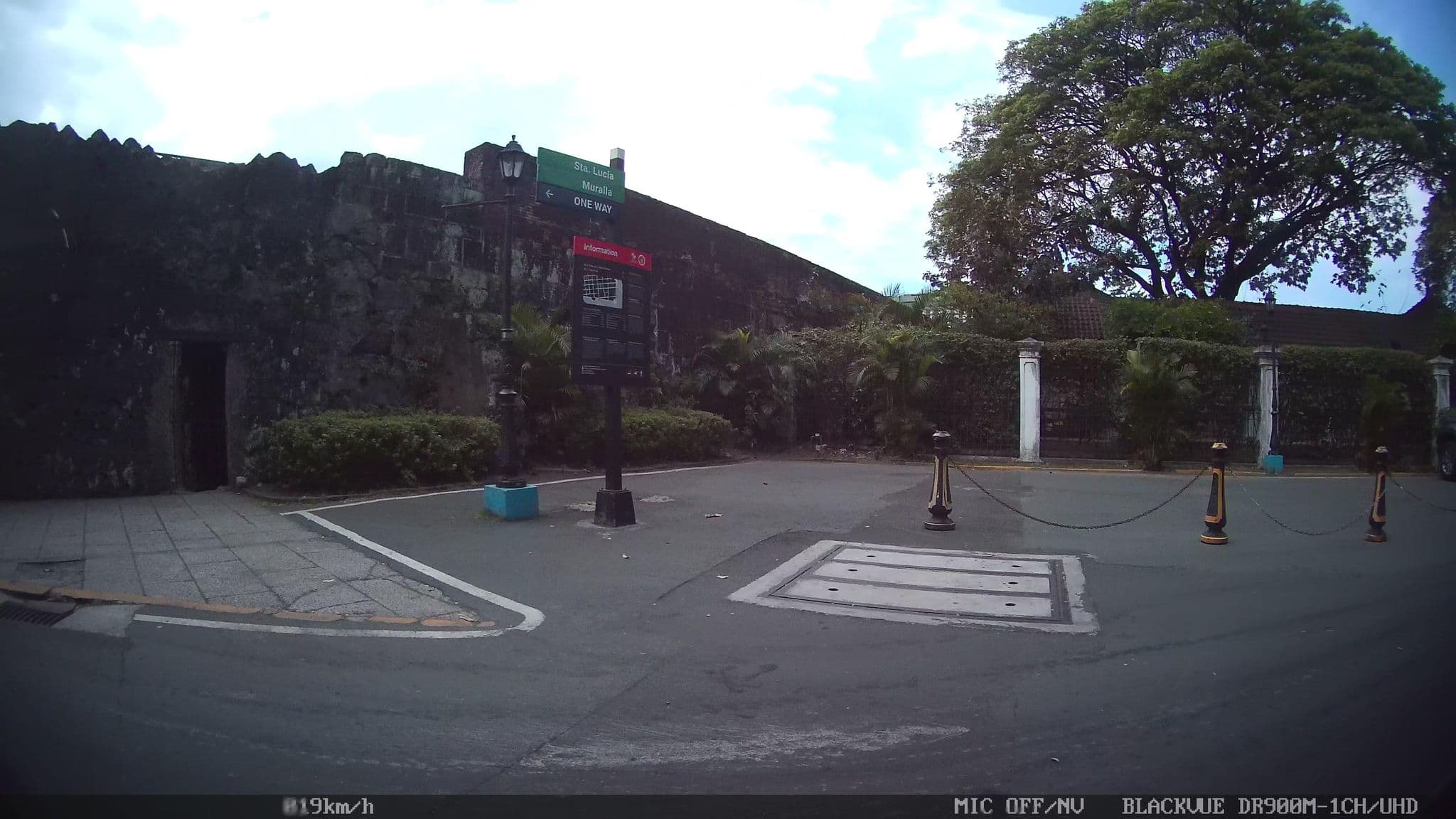 Street view near garden plaza, Port Area — © kaart_4 (CC BY-SA · Mapillary)
