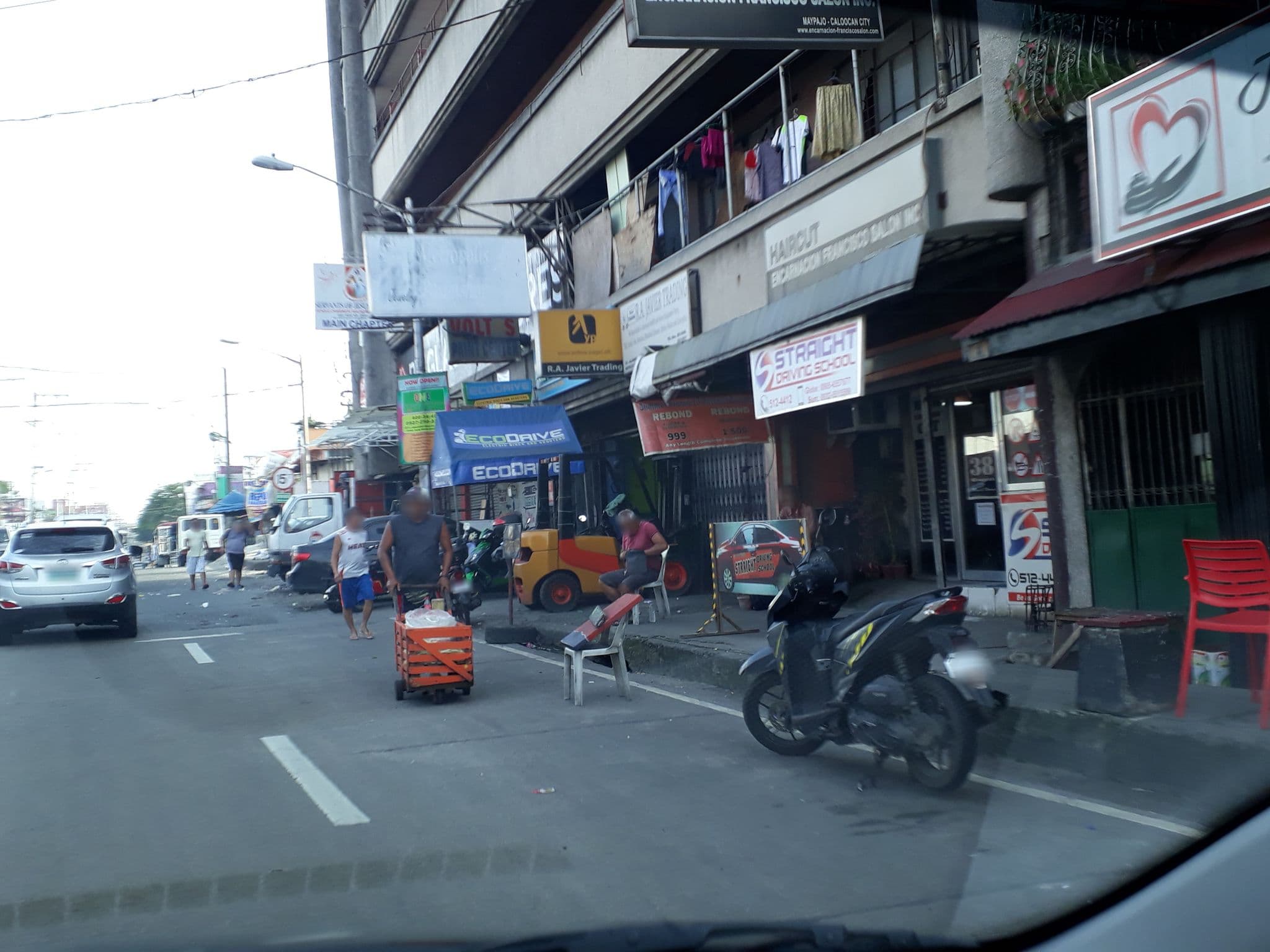 Street view near ZEN Rooms V Plaza Manila, Caloocan — © noie (CC BY-SA · Mapillary)
