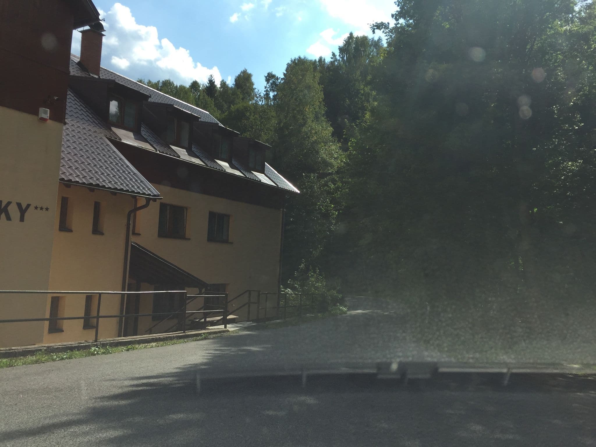 Street view near Penzion U Elišky, Janov nad Nisou — © it_s_so_funny (CC BY-SA · Mapillary)