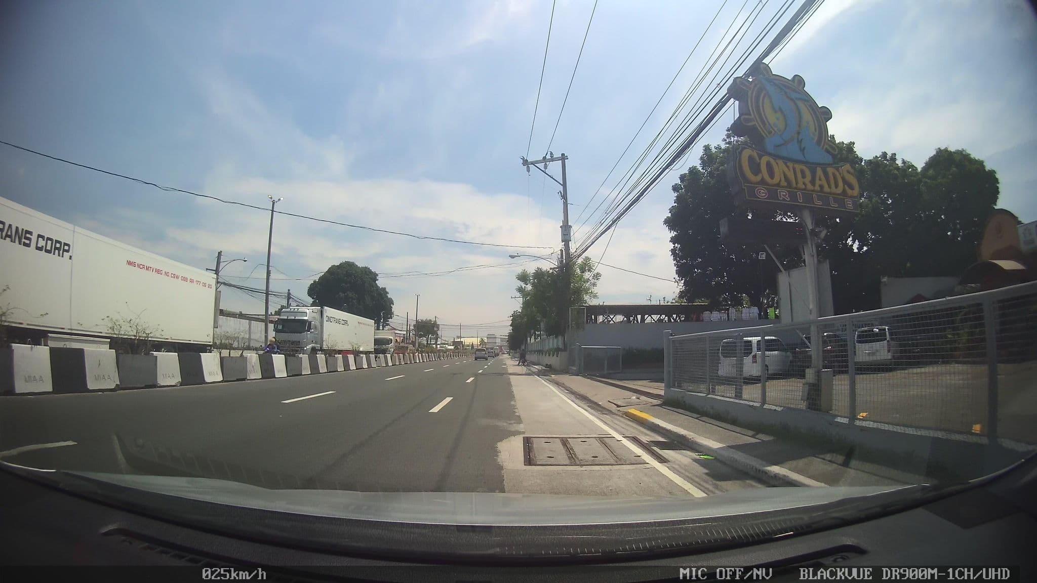 Street view near Red Coconut Beach Hotel, Baclaran — © kaart_4 (CC BY-SA · Mapillary)