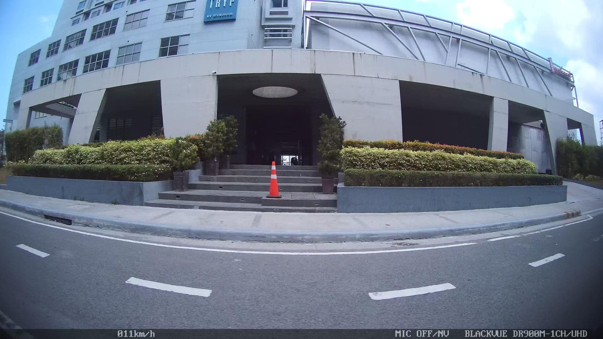 Street view near One Esplanade, Baclaran — © kaart_4 (CC BY-SA · Mapillary)