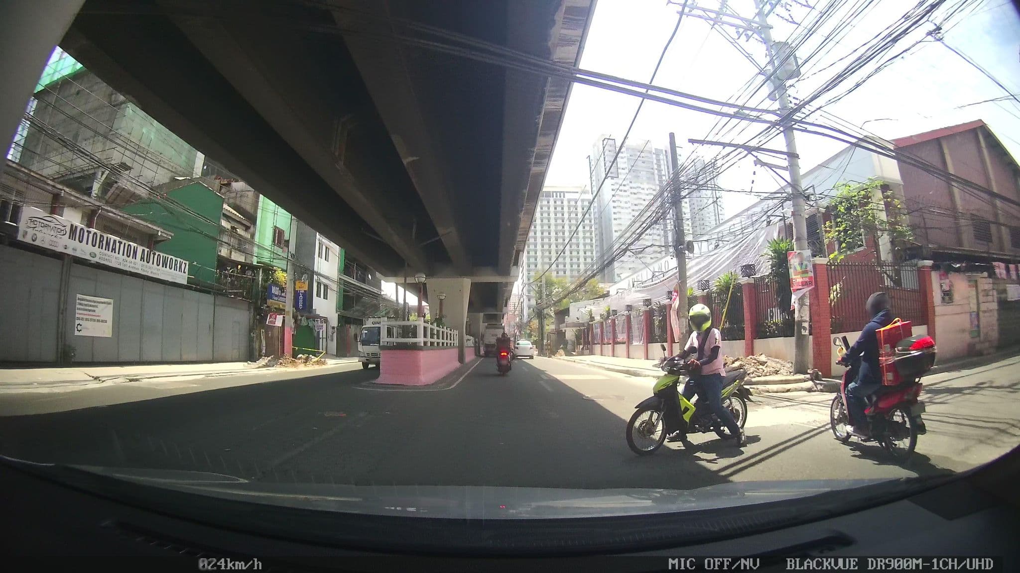 Street view near The Coco Palace Hotel, Pasay — © kaart_4 (CC BY-SA · Mapillary)