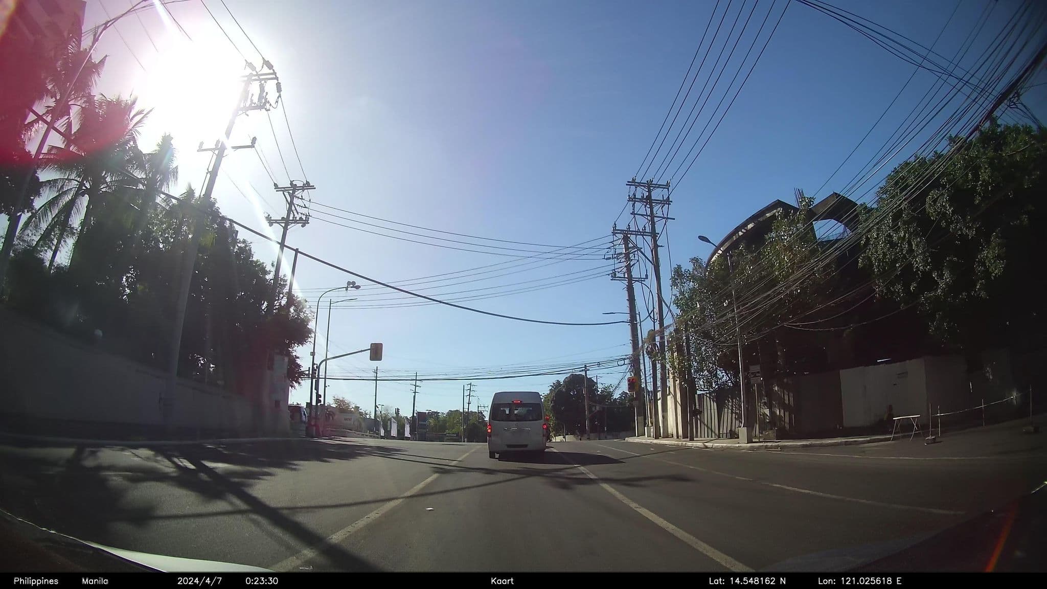 Street view near Room 952, Makati City — © kaart_4 (CC BY-SA · Mapillary)