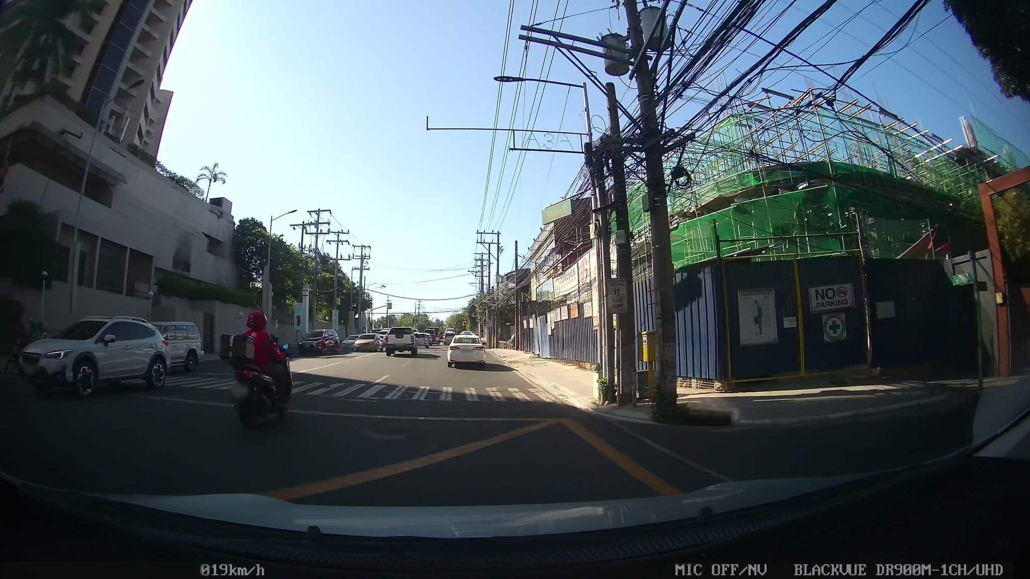 Street view near Room 605, Makati City — © kaart_4 (CC BY-SA · Mapillary)