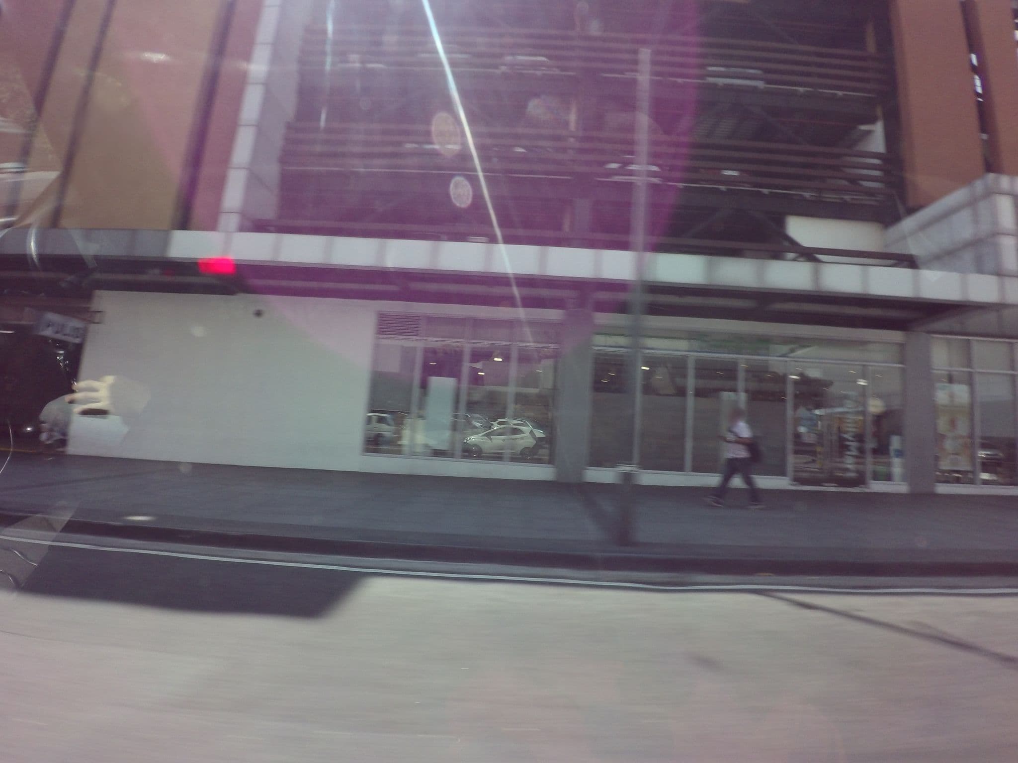 Street view near Dusit Thani Hotel Presidential Suites, Makati City — © GOwin (CC BY-SA · Mapillary)
