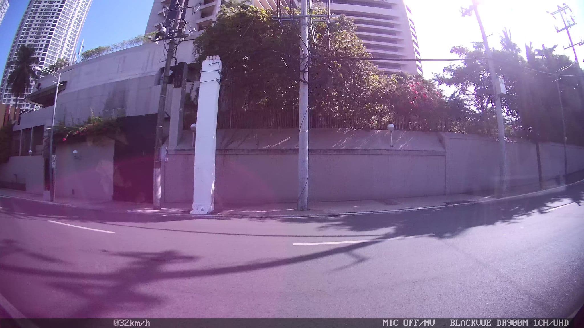 Street view near Room 1040, Makati City — © kaart_4 (CC BY-SA · Mapillary)
