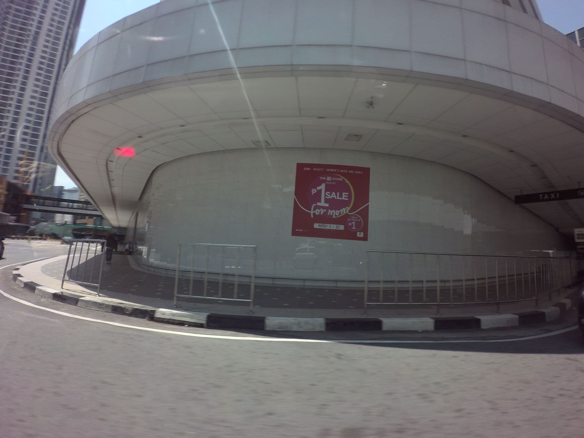Street view near Room 1218, Makati City — © GOwin (CC BY-SA · Mapillary)