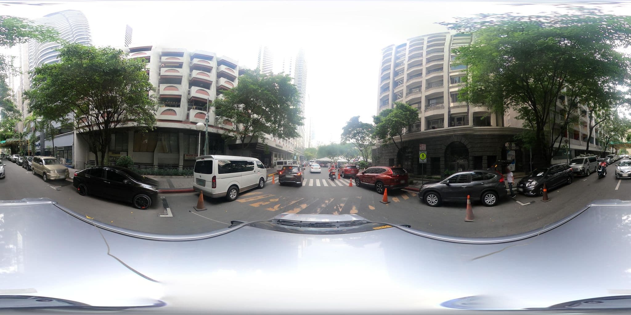 Street view near The Picasso Boutique Serviced Residences, Bel Air — © kaart5 (CC BY-SA · Mapillary)
