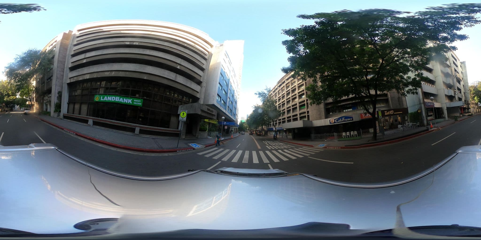 Street view near Pacific tourist inn, Bel Air — © kaart_4 (CC BY-SA · Mapillary)